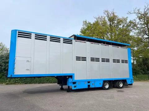 Berdex Livestock Veewagen Hefdak Stuuras (bj 2004)
