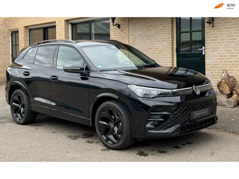 Volkswagen Tiguan 1.5 eTSI R-Line | ACC | KEYLESS | 19 INCH