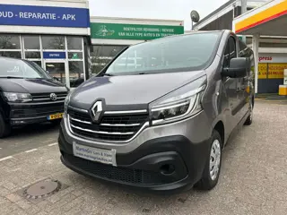 Renault Trafic 2.0 dCi 120 L2H1 Passenger 8+1