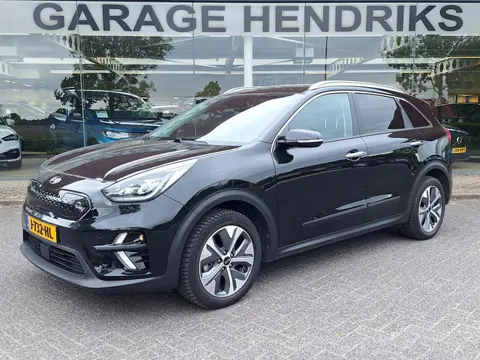 Kia e-Niro ExecutiveLine 64 kWh | SOH: 94,1% | Leder | 3 Fase | Warmtepomp | Blindspot | Adaptive Cc