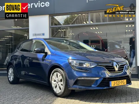 Renault Mégane IV TCe 140 EDC Limited | All seasonbanden | Parkeersensoren achter | Navigatiesysteem