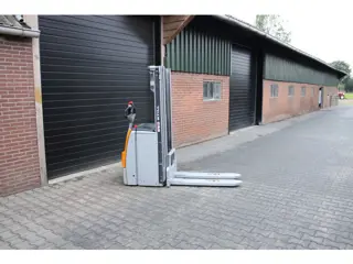Still EXV14 stapelaar elektrische triplex freelift