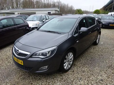 Opel Astra 1.4 Cosmo airco navigatie trekhaak