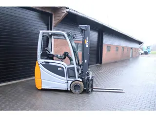 Still RX20 16 heftruck elektrische triplex lepelverstelling sideshift