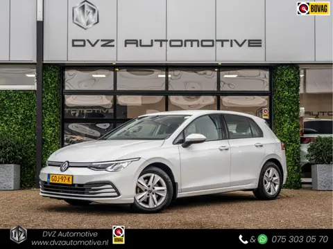Volkswagen GOLF 1.0 eTSI Life | Clima | Ambient | Carplay |