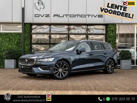 Volvo V60 2.0 T6 Plug-in hybrid AWD Core Bright | LED | Trekhaak | BTW |