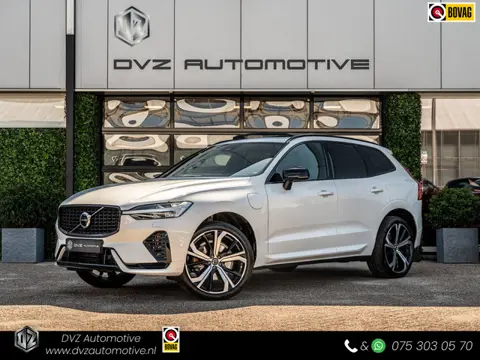 Volvo XC60 2.0 T6 Plug-in hybrid AWD Ultimate Dark | Pano | H/K Sound | Surround View | Trekhaak