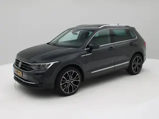 Volkswagen Tiguan 1.5 TSI Life Business Aut. Panorama / Elec.Achterklep / Origineel NL