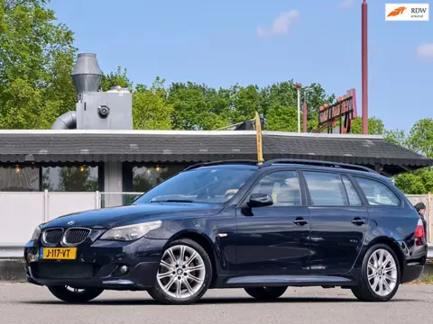 BMW 5-serie Touring 525xi / M-PAKKET / PANO / LEER / OHB / SP VLG /