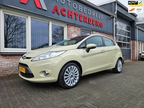 Ford Fiesta 1.6 Titanium Trekhaak! Airco/Clima! Cruise Control! Leuke Auto! NAP! PDC!