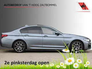 BMW 5 Serie 520e M-SPORT SCHUIFDAK LEDER MEMORY CARPLAY HEAD-UP