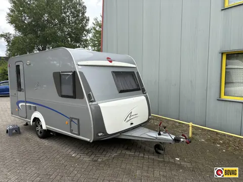 Bürstner Averso Fifty 390 TS Mover, reservewiel