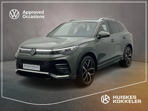Volkswagen Tiguan R-Line Business 1.5 TSI eHybrid 272pk DSG Automaat Trekhaak, Panoramadak, Navigati