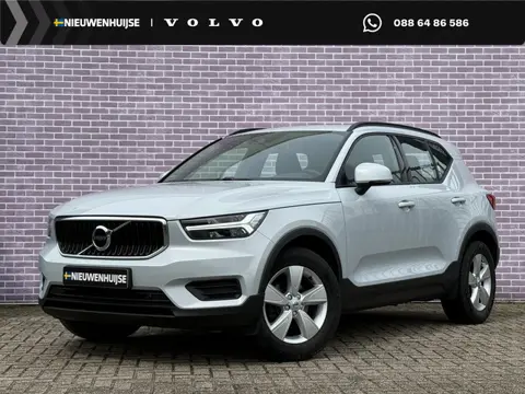 Volvo XC40 1.5 T2 Momentum led | Parkeer sensoren achter | Cruise control | Climate control | AppleC