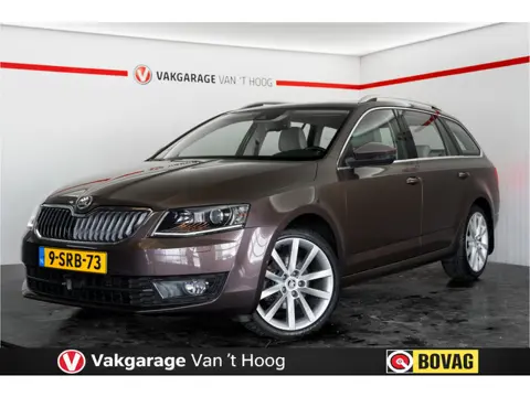 Škoda Octavia Combi 1.4 TSI Elegance Businessline|Trekhaak|Panoramadak| |ACC|Climatcontrol|Stoelverw