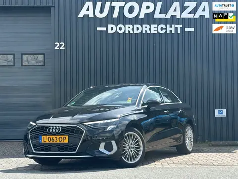 Audi A3 Limousine 30 TFSI Business edition