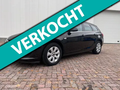 Opel Astra Sports Tourer 1.4 Turbo Business +