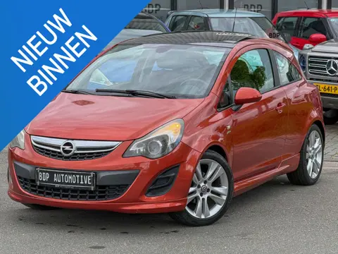 Opel Corsa 1.4-16V Cosmo 1ste Eigenaar | Pano | OPC Pakket | APK nieuw bij aflevering