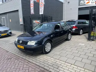 Volkswagen Bora 1.6-16V 3e Eigenaar! Trekhaak Airco NAP APK