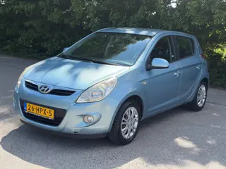 Hyundai I20 1.2i DynamicVersion Nw Ketting!! Airco!! APK 1-27!!