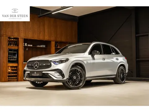Mercedes-Benz GLC-klasse 300e 4MATIC AMG Line Luchtvering | Achterasbesturing | HUD | Burmester