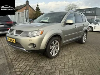 Mitsubishi Outlander DI-D 4X4 | Navi | LMV | Airco | PDC | Pano | Trekhaak |