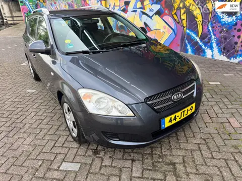 Kia Cee'd Sporty Wagon 1.4 X-tra ISG nette goed rijdende auto met airco stereo boeken aanwezig lekke
