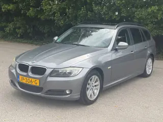 BMW 3-serie Touring 318i Business Line Airco! Pano! 192DKM!