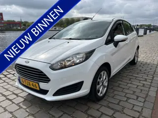 Ford Fiesta 1.0 Style 5 Deurs Navigatie Airco/ecc apk