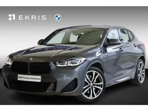 BMW X2 sDrive20i High Executive | M Sportpakket | Stoelverwarming | Head-up display | cruise control