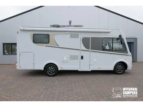 Carado I 339 | Airco | Fietsen lift | Queensbed | Hefbed