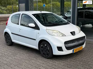 Peugeot 107 1.0-12V Urban Move / airco