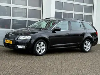 SKODA OCTAVIA 1.2 TSI 105PK Ambition Aut. Airco Navi Cruise NW APK!