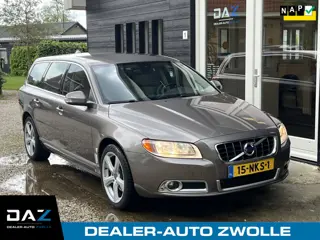 Volvo V70 2.0T Momentum Aut/Ecc/Leer/Navi/Trekhaak