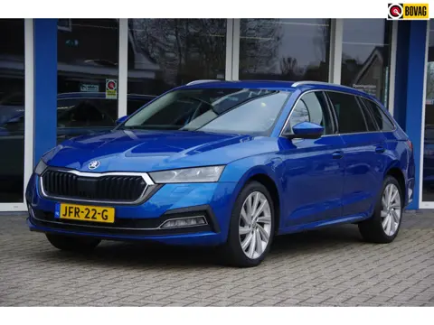 Skoda Octavia Combi 1.4 TSI iV PHEV Business SOH 91% Trekhaak Carplay Stoel/Stuurverwarming Head-Up
