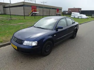 Volkswagen Passat 1.8-5V Comfortline