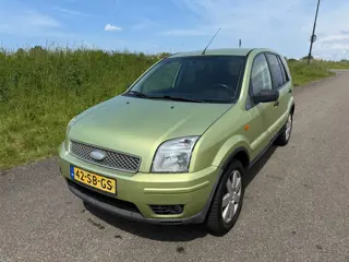 Ford Fusion 1.6-16V Futura incl nw apk en garantie !