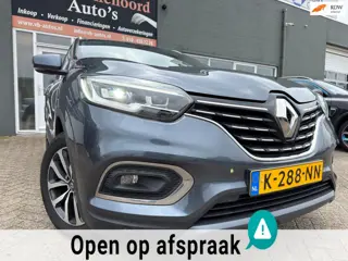 Renault Kadjar 1.3 TCe Zen met parkeersensoren / camera en leer en trekhaak en navigatie en bluetoot