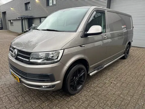 Volkswagen Transporter 2.0 TDI L2H1 DC Comfortline