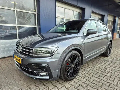 VOLKSWAGEN TIGUAN 1.4 TSI 4motion Highline Business R, Automaat, Pano, VCC, ACC, Trekhaak, ALL IN Prijs!