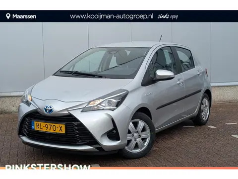 Toyota Yaris 1.5 Hybrid Aspiration Parkeercamera-L.M. velgen-Cruise control-Metallic lak