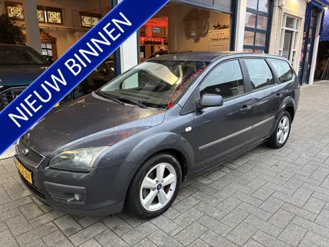 Ford FOCUS Wagon 1.6-16V Futura NIEUWE APK 02-2027/CLIMATE/CRUISE