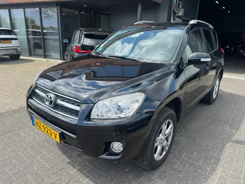 Toyota RAV4 2.0 VVTi Executive Business 4X4 TREKHAAK LEDER CLIMA CRUISE TOP ONDERHOUEN
