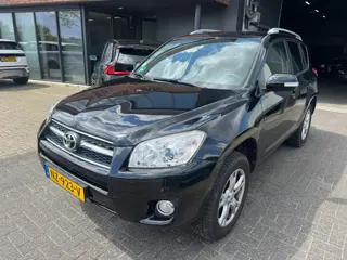 Toyota RAV4 2.0 VVTi Executive Business 4X4 TREKHAAK LEDER CLIMA CRUISE TOP ONDERHOUEN