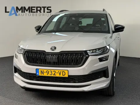Škoda Kodiaq 1.5 TSI Sportline Business Camera/ PDC / Verw. Stuur & Stoelen / Afn Trekhaak / Carplay