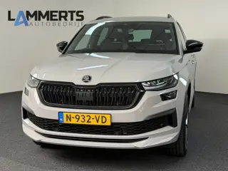 Škoda Kodiaq 1.5 TSI Sportline Business Camera/ PDC / Verw. Stuur & Stoelen / Afn Trekhaak / Carplay