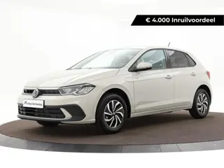 Volkswagen Polo Life Edition 1.0 TSI 95 pk 5 versn. Hand · Achteruitrijcamera ·