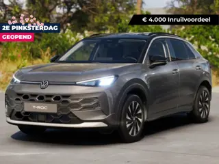 Volkswagen T-Roc Life First Edition 1.5 eTSI 116 PK 7 versn. DSG · Achteruitrijcamera · Comfort pakk