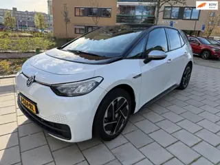 Volkswagen ID.3 First | 58 kWh | Trekhaak | SOH 91% | Stoel en Stuurverwarming