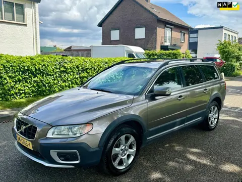 Volvo XC70 2.4 D5 Summum - Nieuwe APK